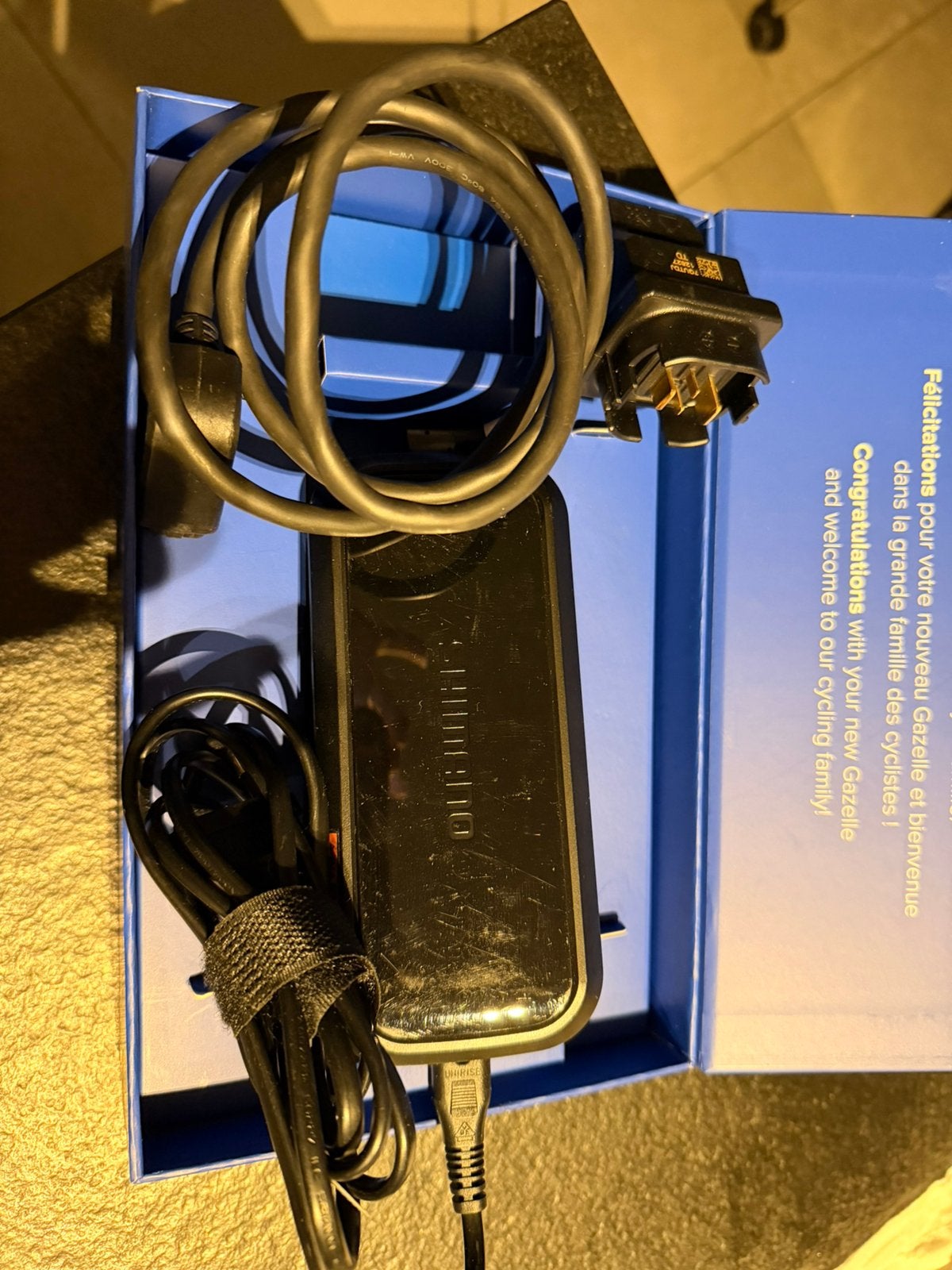 Shimano STEPS EC-E6002 Acculader + SM-ECE01 Adapter, Gebruikt