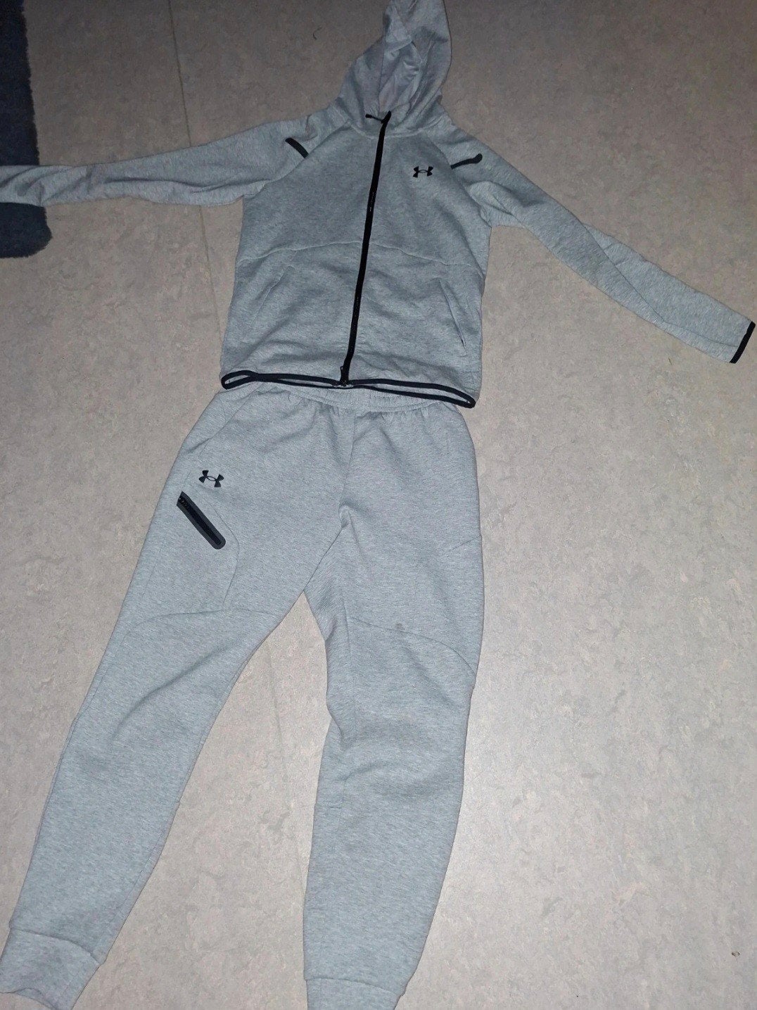 Under Armour Trainingspak Fleece - Broek S, Vest XS, Ophalen of Verzenden