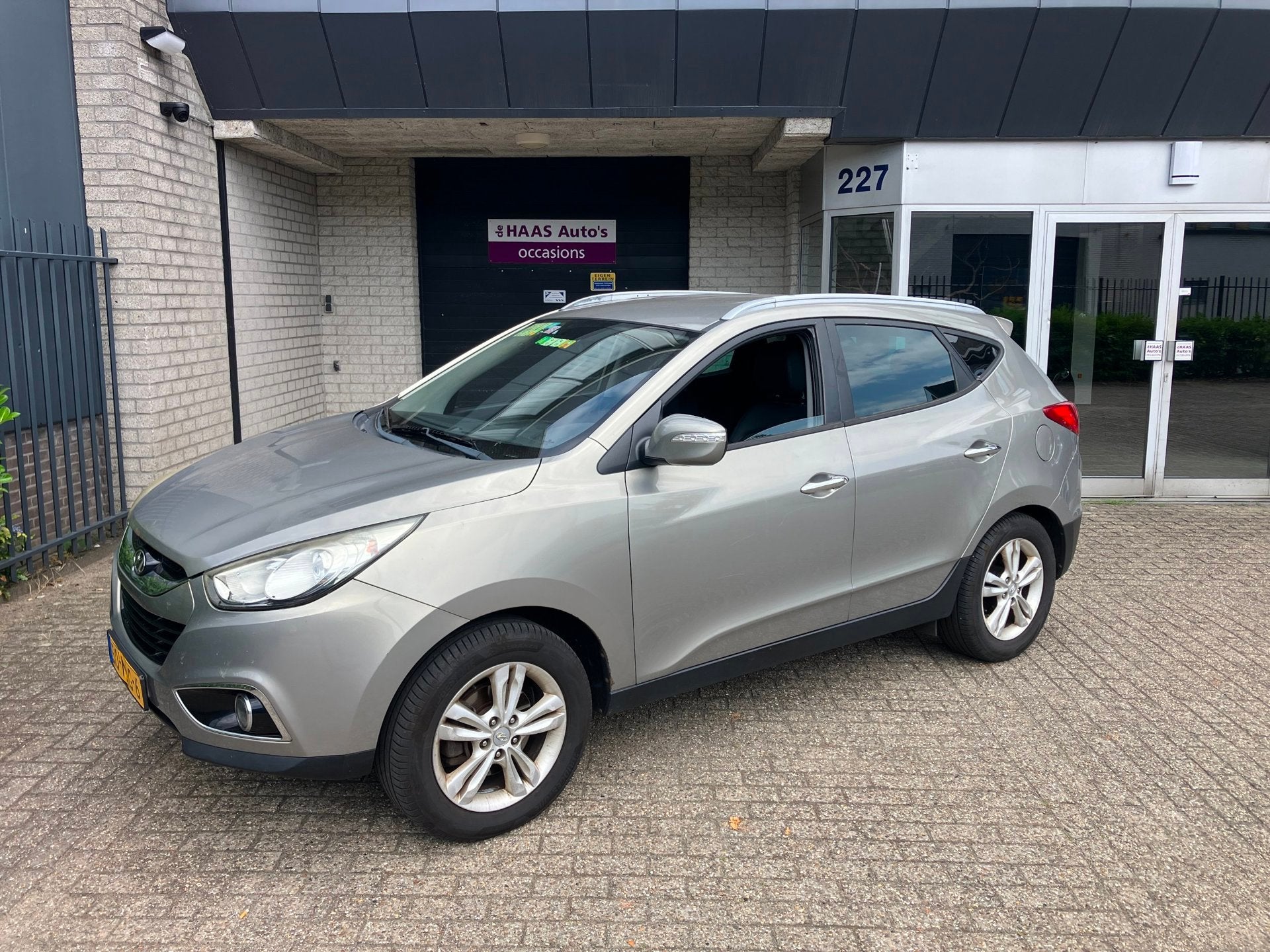 Hyundai Ix35 2.0i Style / APK APRIL 2027 / EXPORT / CLIMA /, Auto's, Stof, Gebruikt, Zwart, 4 cilinders