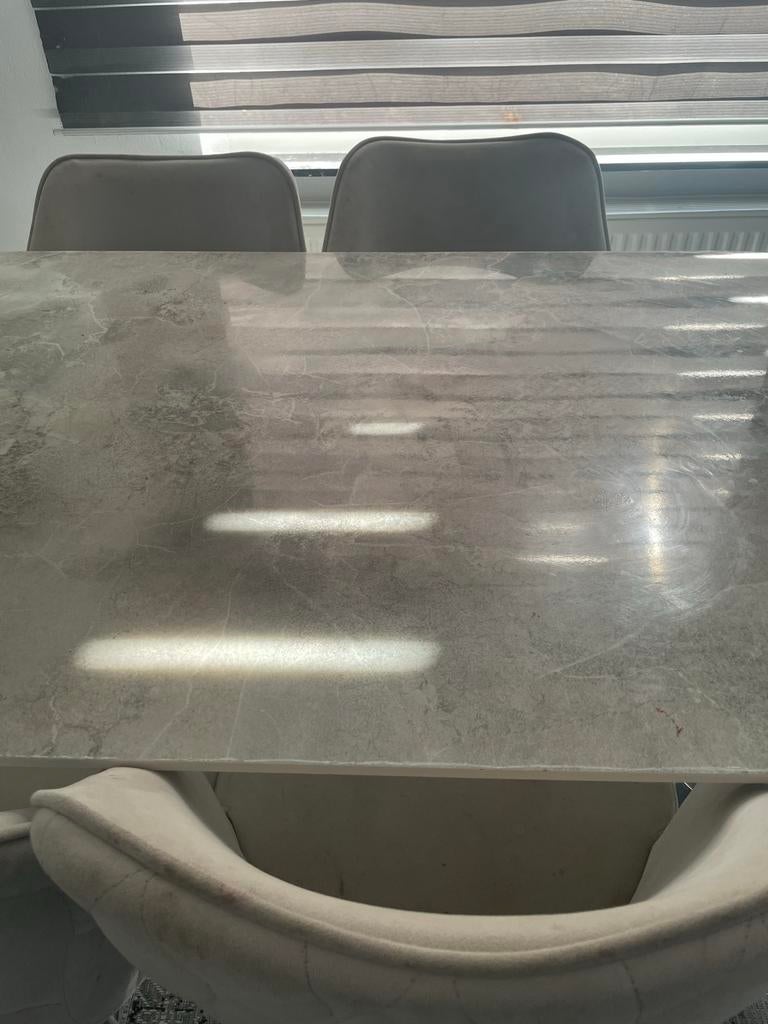 Moderne ovale eettafel met marmerlook blad, Overige materialen, Gebruikt, 100 tot 150 cm, Vier personen