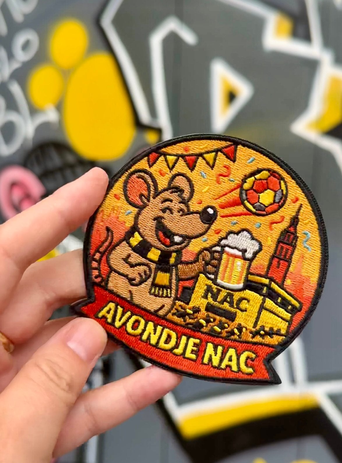 NAC Breda emblemen carnaval | Opstrijkbaar, Ophalen of Verzenden, Nieuw, Carnaval, Accessoires