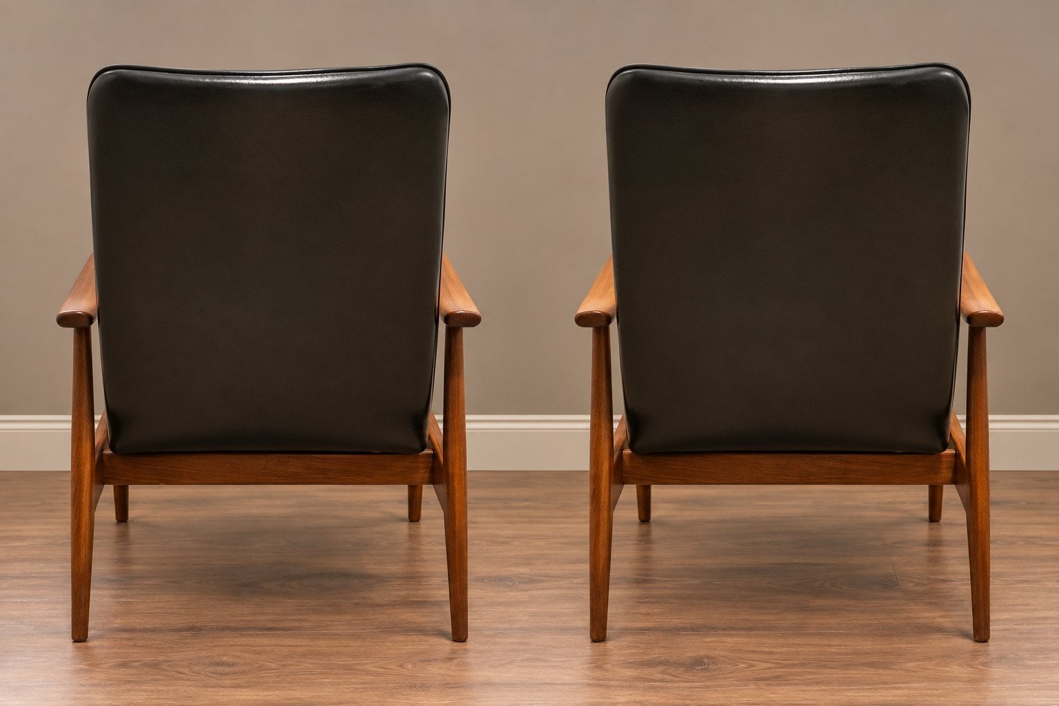Foto 6 van Set van 2 Louis van Teeffelen WéBé fauteuils – teak & skai