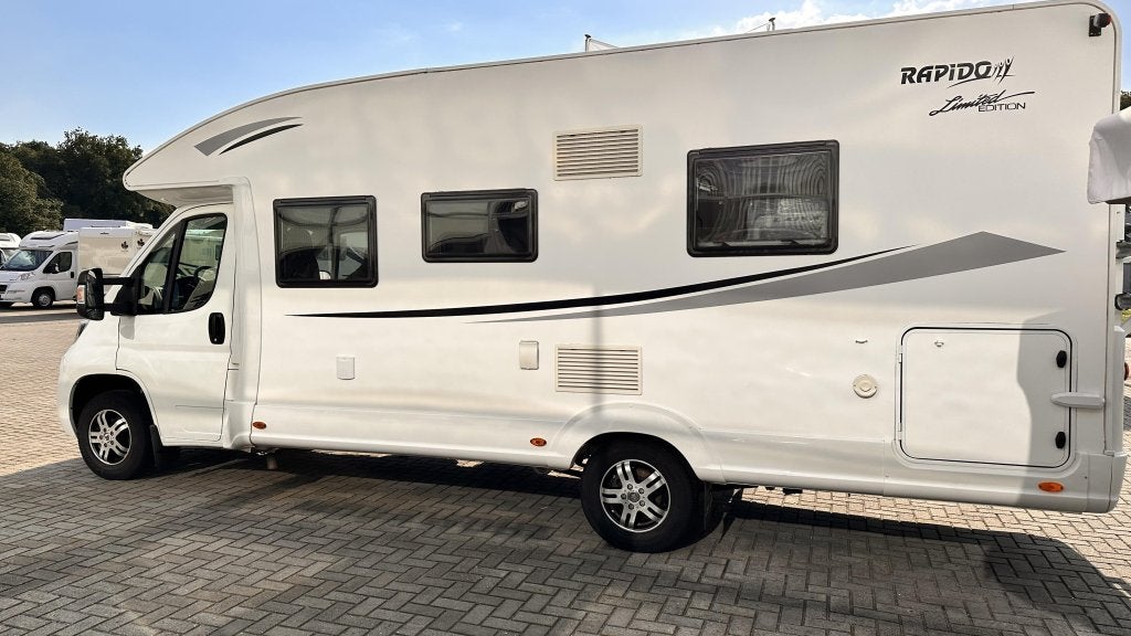 Queensbed|Hefbed Rapido Limited Edition P.L.A. Uit 2016, Caravans en Kamperen, Luifel, Ringverwarming, Bedrijf, Rapido