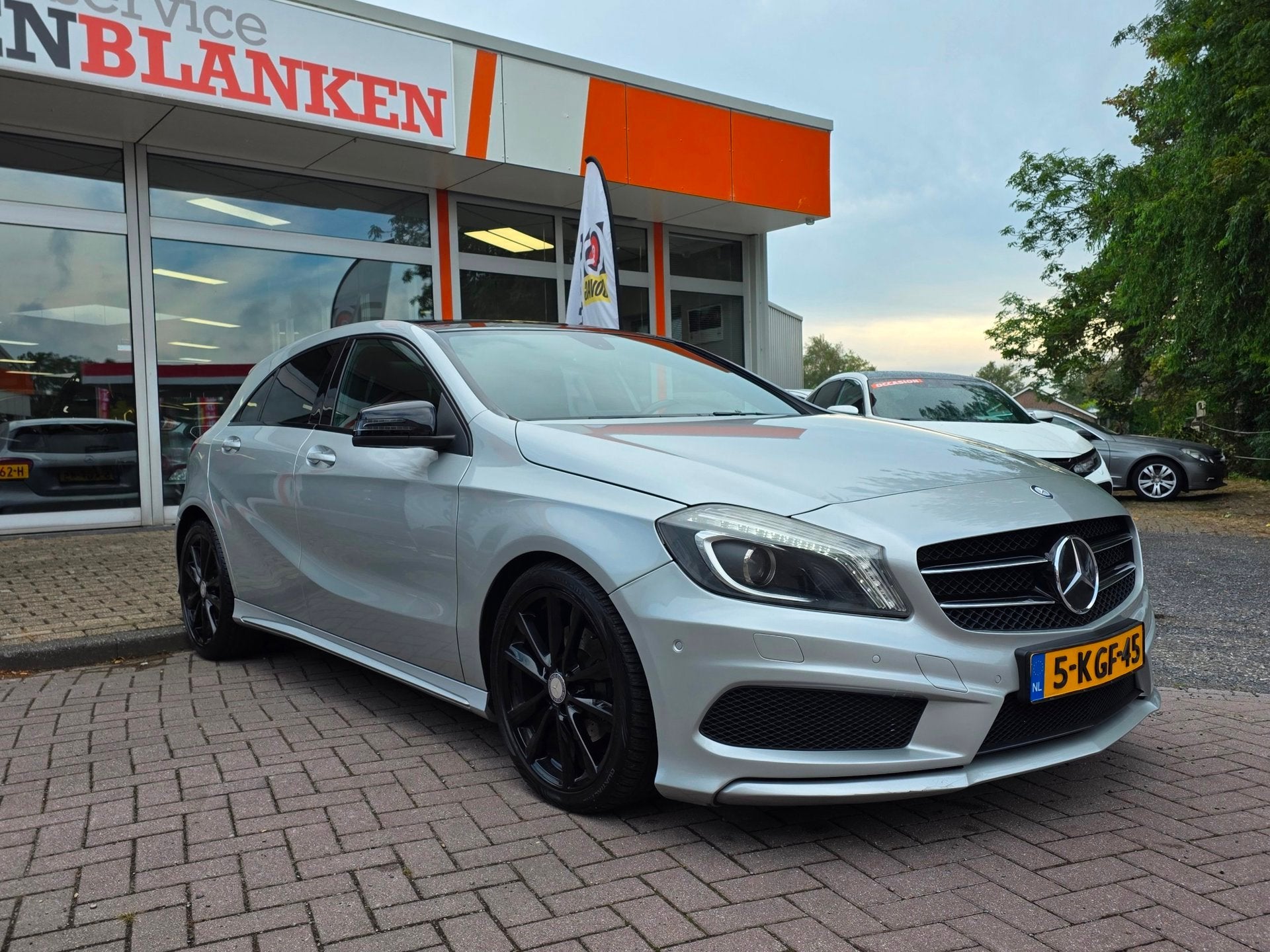 Mercedes-Benz A-klasse 180 Ambition AMG Automaat BJ.2012 / P, Auto's, Gebruikt, 4 cilinders, Leder en Stof, 122 pk