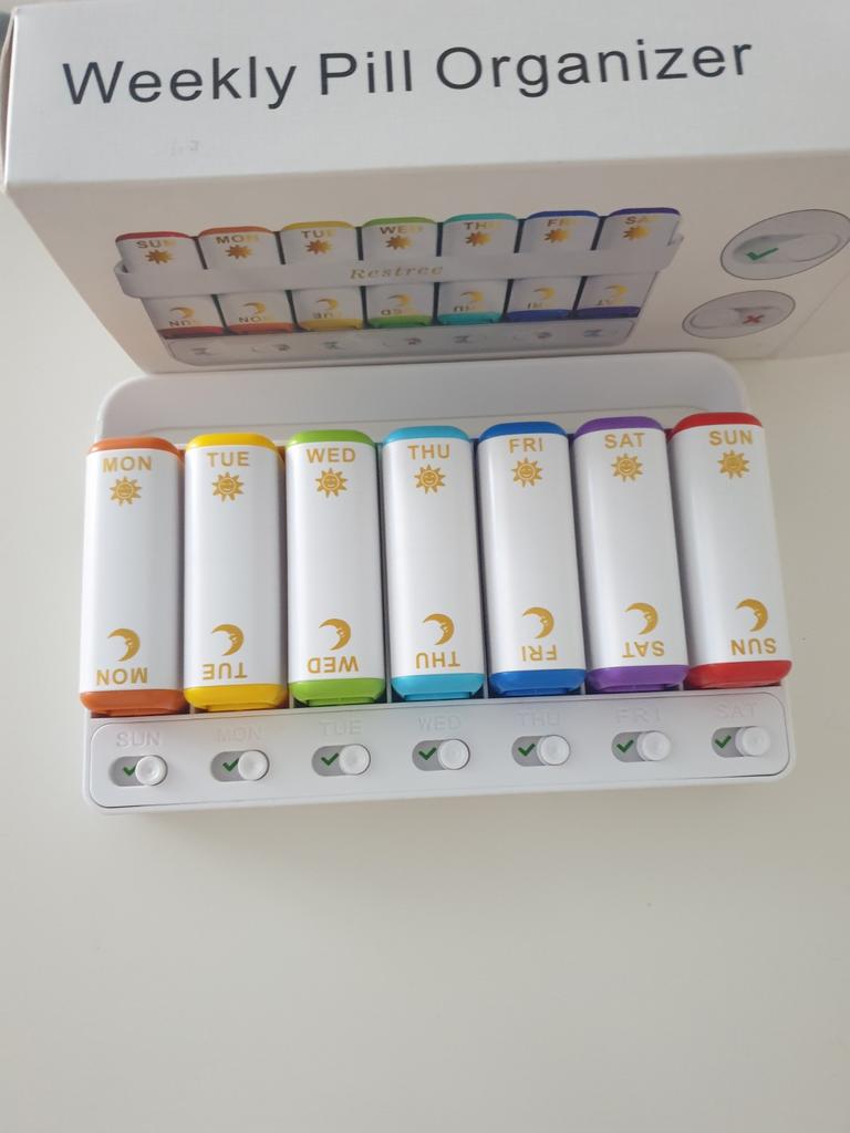 Nieuw Wekelijkse Pillendoos Organizer - 7 Dagen, Ophalen, Nieuw