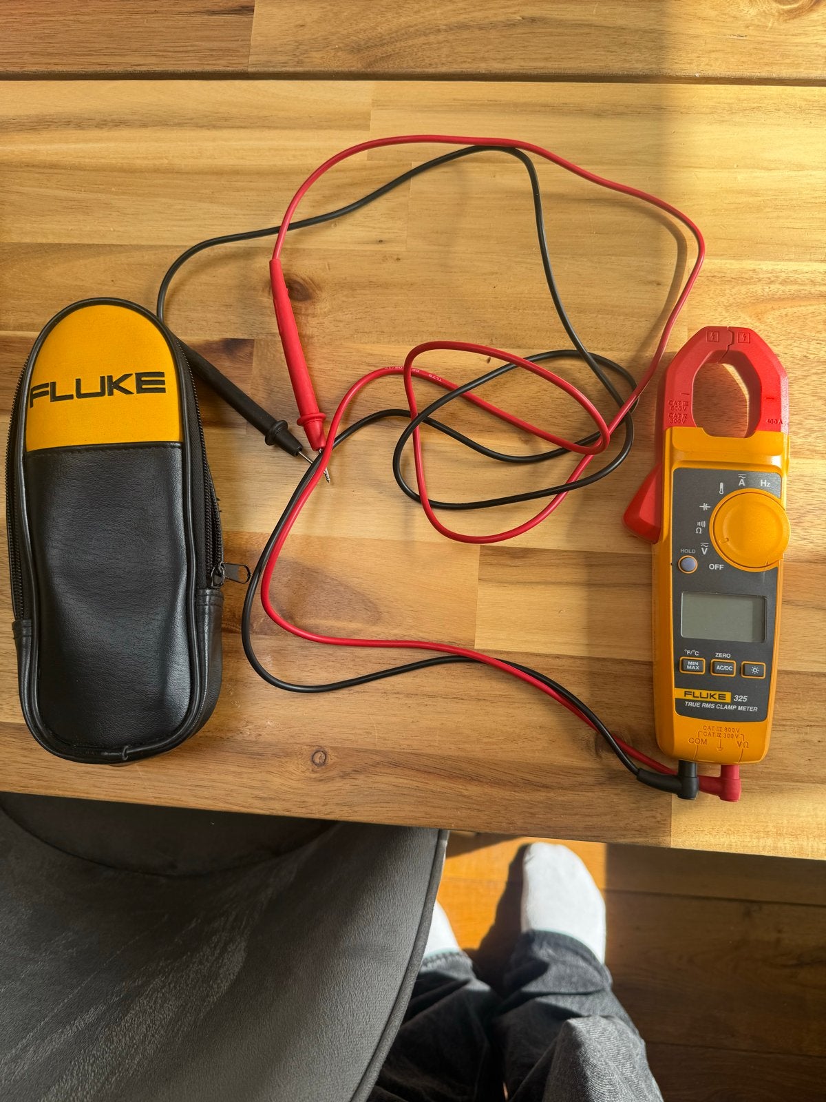 Fluke 325 True RMS Stroomtangmeter met draagtas, Ophalen of Verzenden, Zo goed als nieuw, Elektriciteit