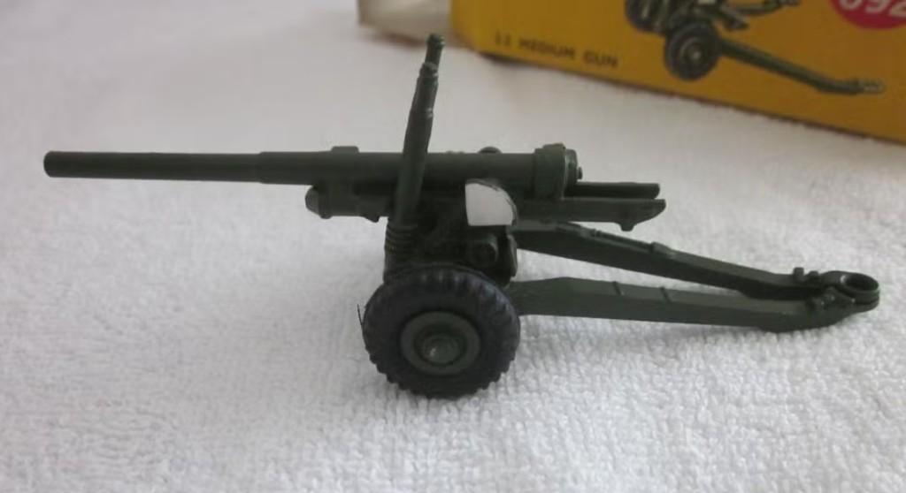 Dinky Toys 5.5 Medium Gun in originele doos mint condition 2, Ophalen of Verzenden, Zo goed als nieuw, Overige typen, Dinky Toys