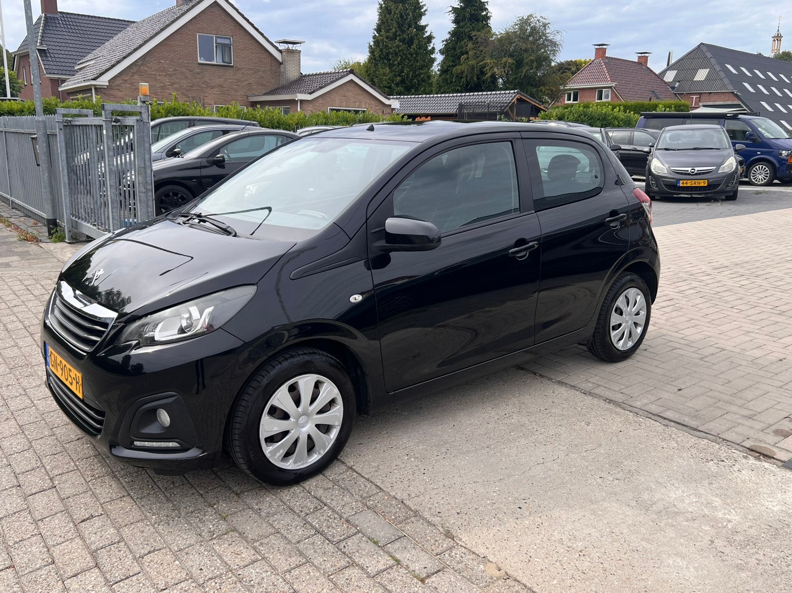 Peugeot 108 1.0 12V 2015 NW APK, Voorwielaandrijving, 4 stoelen, Zwart, Origineel Nederlands
