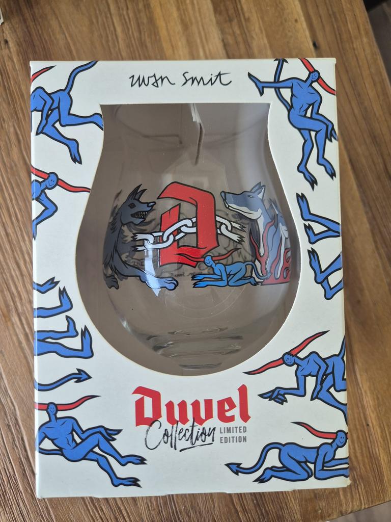 Duvel Art Collection 2024 Iwan Smit | glas hond, Ophalen of Verzenden, Zo goed als nieuw, Glas of Glazen, Duvel