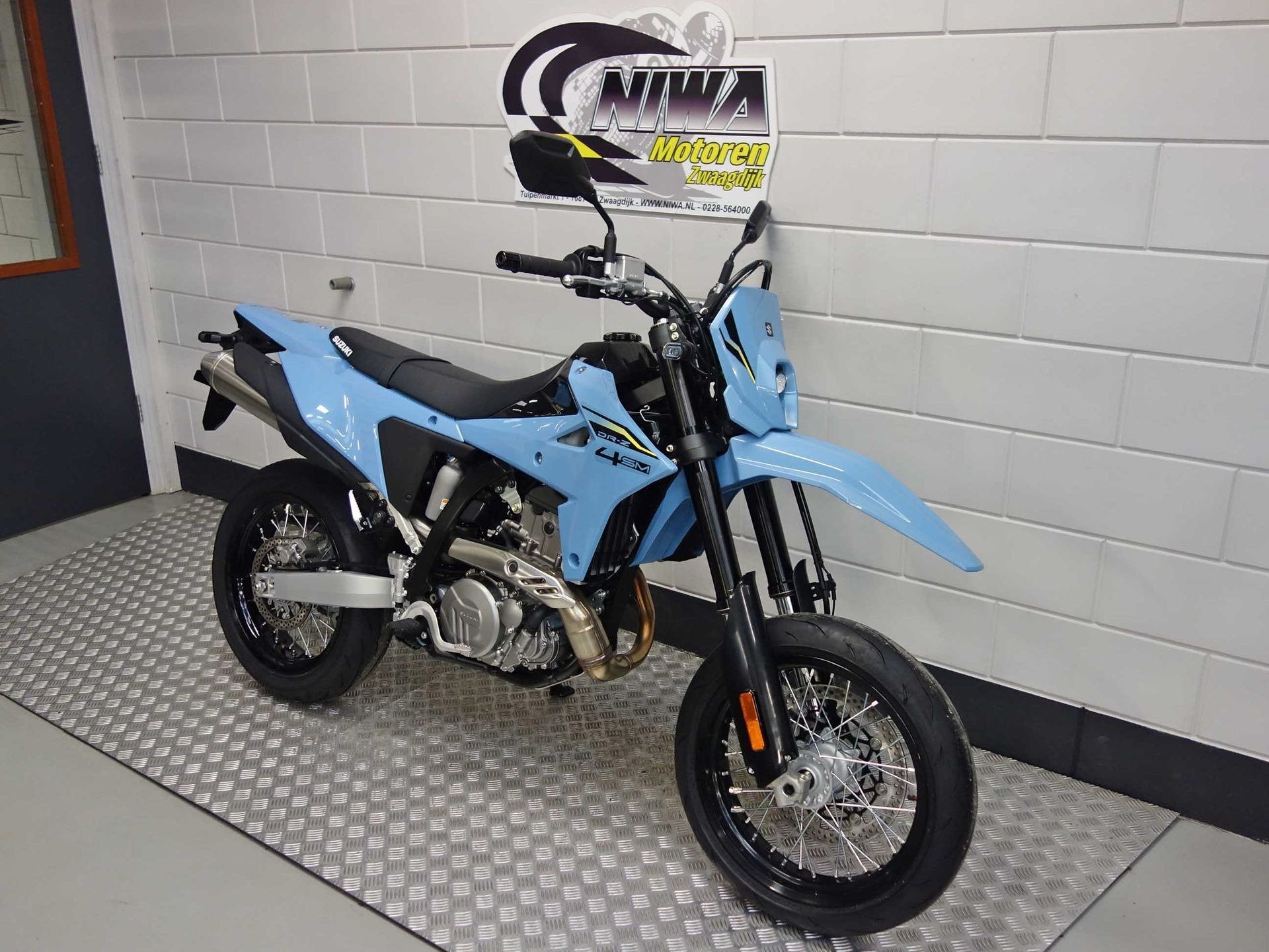 Suzuki DR-Z 4 SM, 400 cc, 12 t/m 35 kW, SuperMoto, Gebruikt