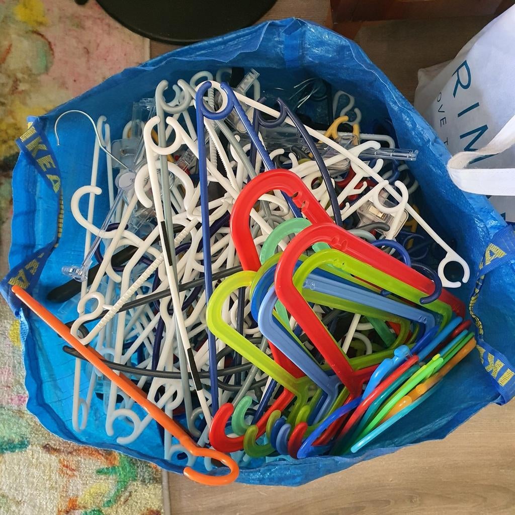 Gratis kledinghangers (diverse soorten en maten), Ophalen, Gebruikt, Kunststof, Kinderen en Volwassenen