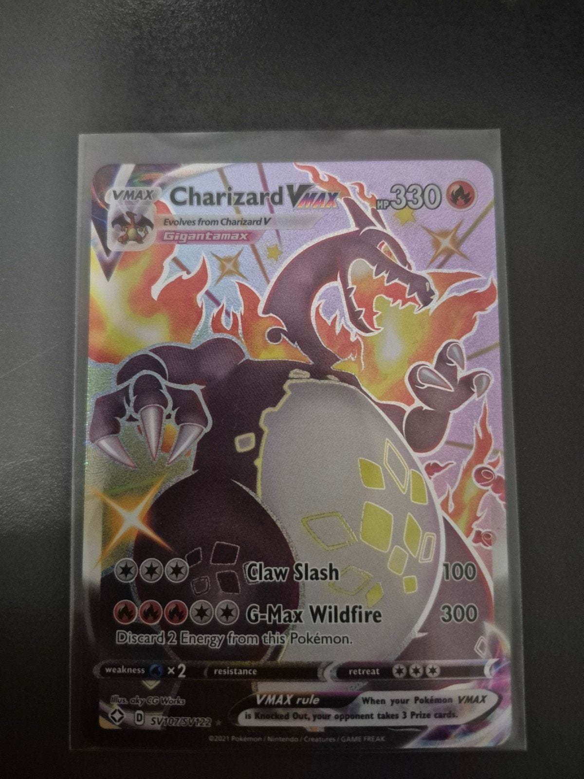 Charizard VMAX Pokémon Kaart - Authentiek en Zeldzaam, Ophalen of Verzenden, Zo goed als nieuw, Losse kaart, Foil