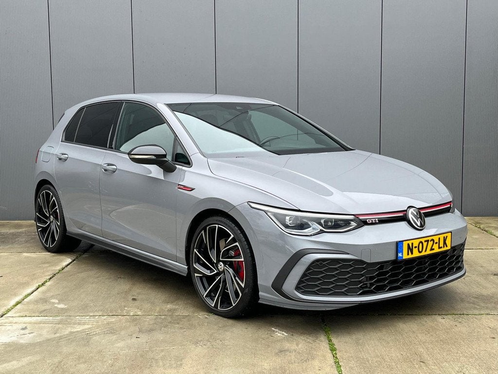 Volkswagen Golf 2.0 TSI GTI | Achteruitrijcamera | Harman Ka, 4 cilinders, 1984 cc, Alcantara, 245 pk