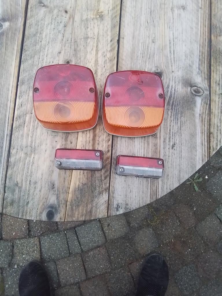 Achterlichten en zijmarkeringen, Ophalen of Verzenden