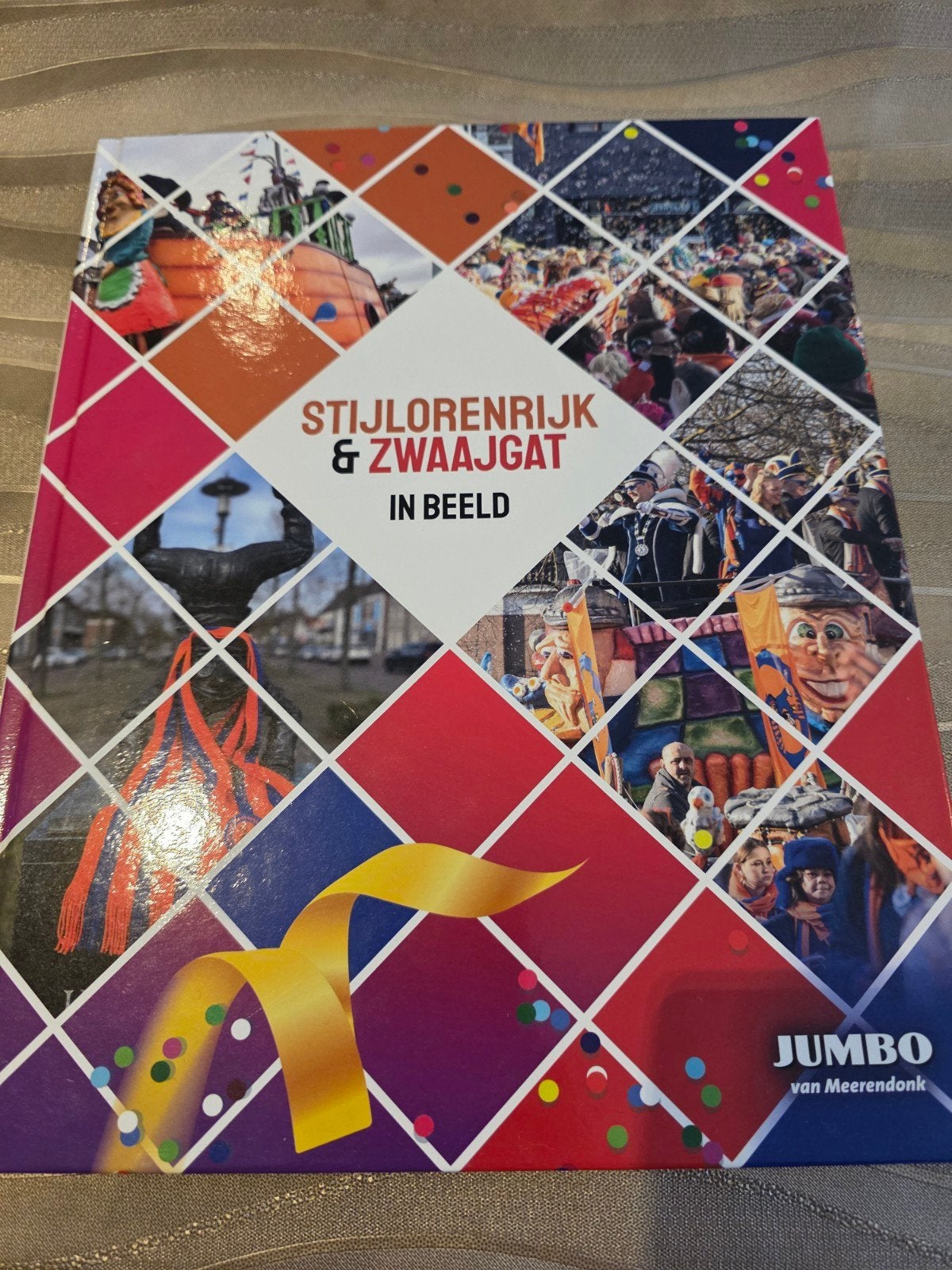 Stijlorenrijk en Zwaaigat in beeld, boek over Carnaval in Et, Nieuw, Ophalen of Verzenden, Overige onderwerpen, Geschikt voor kinderen