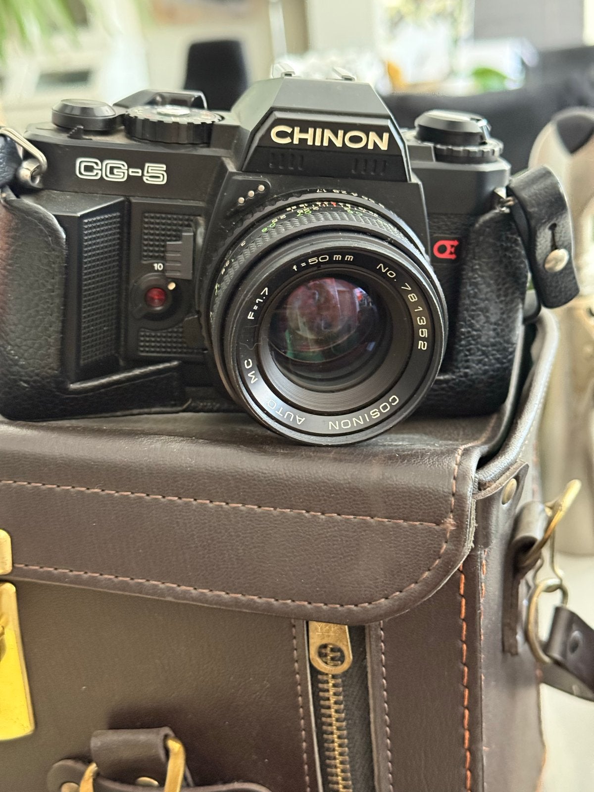 Chinon CG-5 Spiegelreflexcamera met 2 lenzen en tas, Ophalen, Gebruikt, Spiegelreflex, Overige Merken