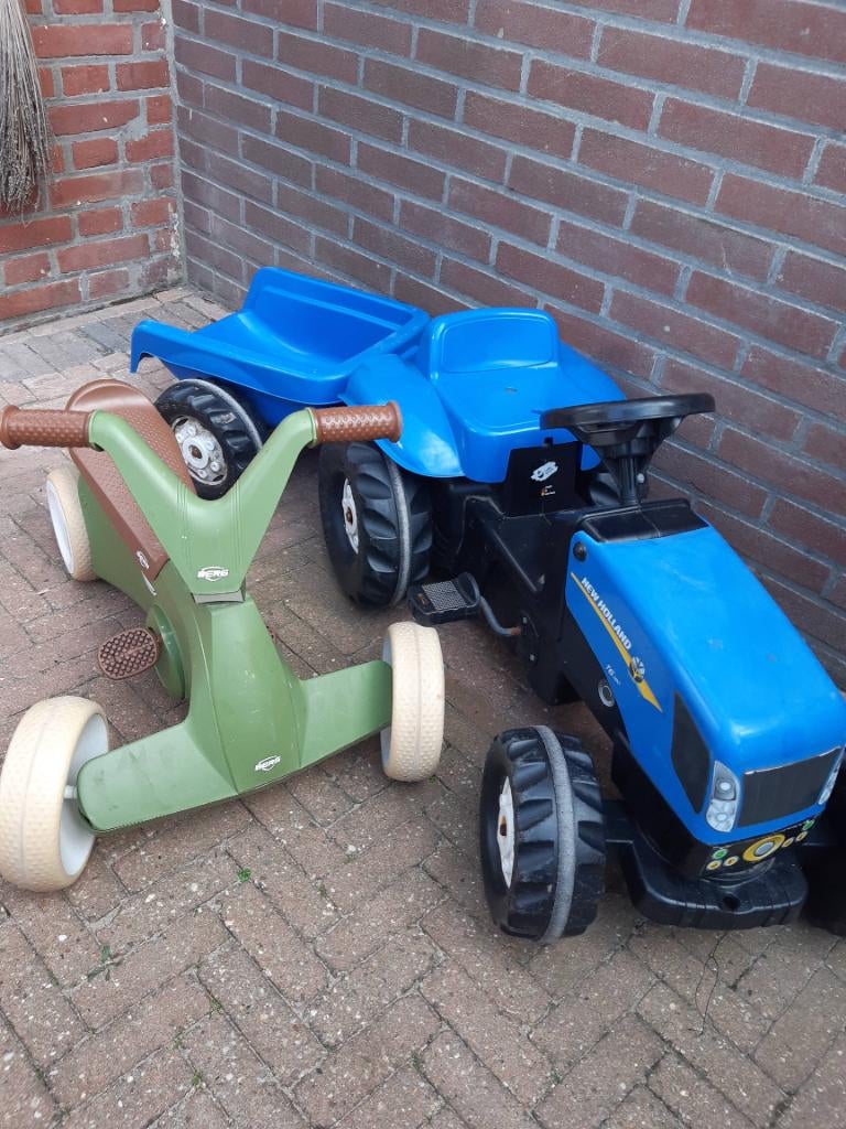 Loopfiets en trekkertje, Ophalen, Zo goed als nieuw, Berg