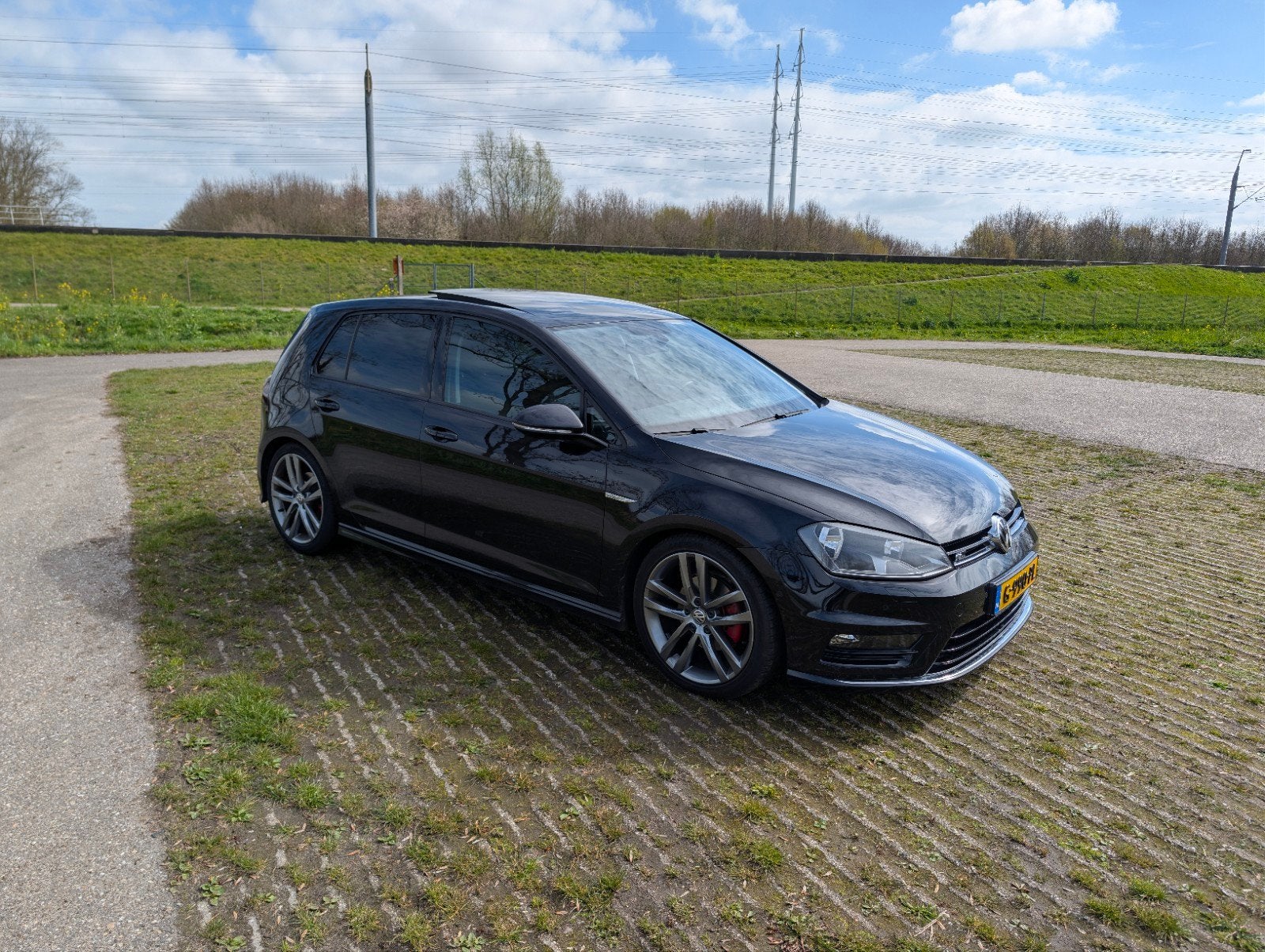 Volkswagen Golf 1.4 TSI cup edition. Stoelverwarming, Pano, Voorwielaandrijving, Stof, 4 cilinders, 620 kg