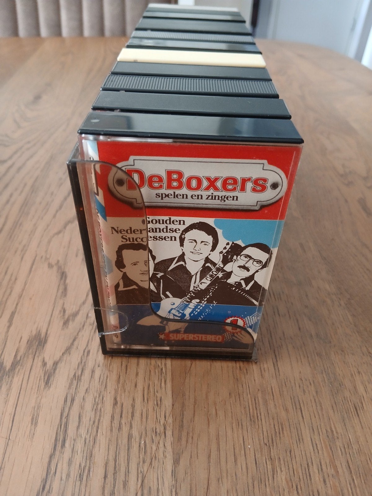 REKJE MET 12 CASSETTEBANDJES €15.00 INCL VERZKT, Cd's en Dvd's, Cassettebandjes, 2 t/m 25 bandjes, Ophalen of Verzenden, Zo goed als nieuw