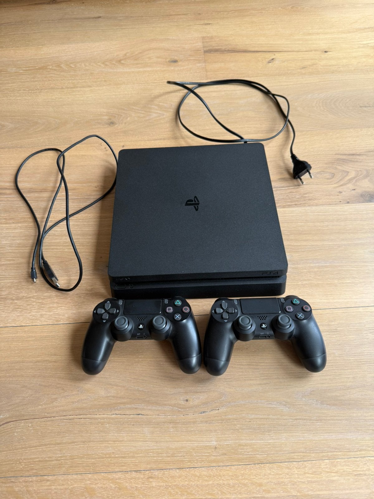PlayStation 4 (PS4). Uitstekende staat!, 500 GB, Met 2 controllers, Ophalen of Verzenden, Zo goed als nieuw