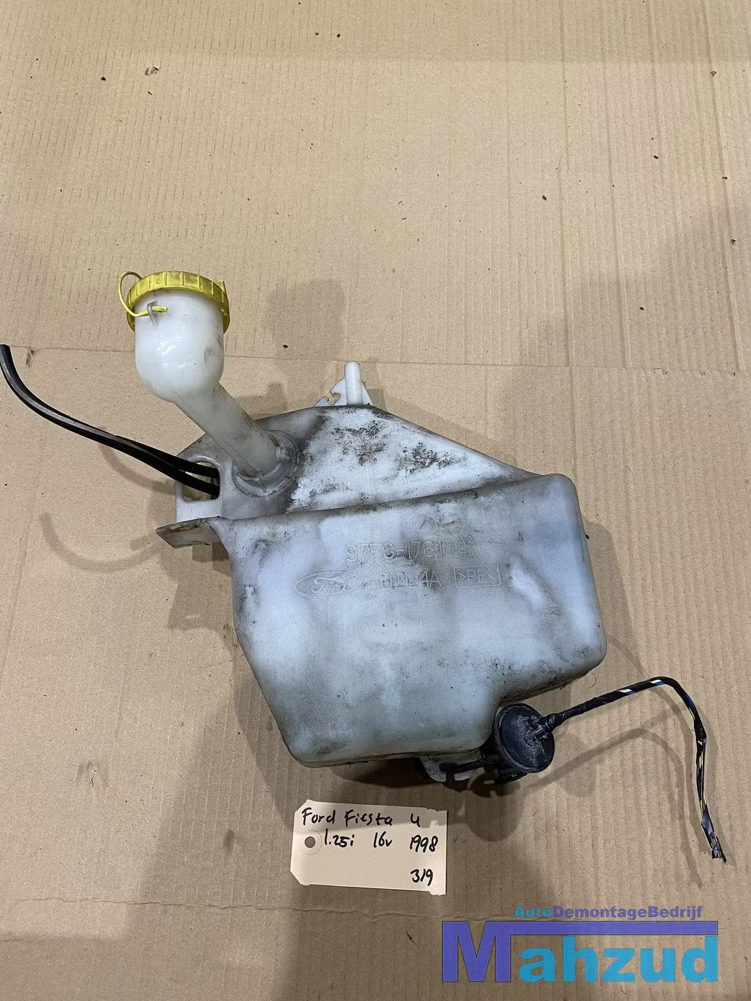 FORD FIESTA 4 Ruitensproeirtank reservoir 97FG17610AA, Gebruikt, Info@ford.com, Ophalen of Verzenden, Ford