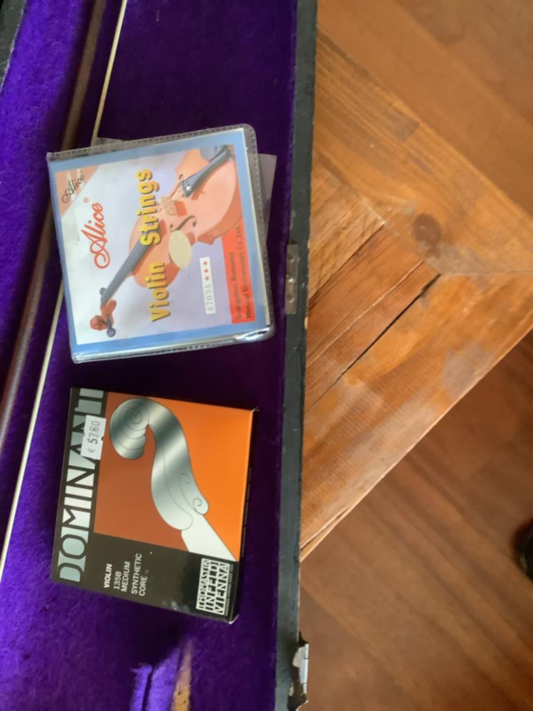 Viool met houten kist en extra snaren, Ophalen, Gebruikt, Viool, 4/4-viool