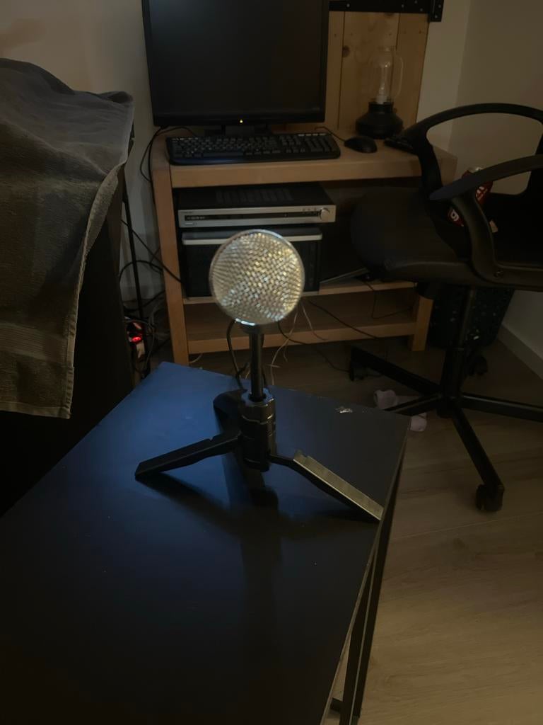 Microfoon met standaard - Ideaal voor zang en spraak, Ophalen, Zo goed als nieuw, Zangmicrofoon