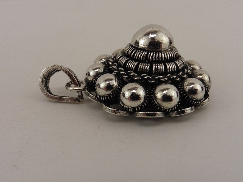 Zilveren hanger Zeeuws                                  Z170, Gebruikt, Overige voorstellingen, ., Ophalen of Verzenden