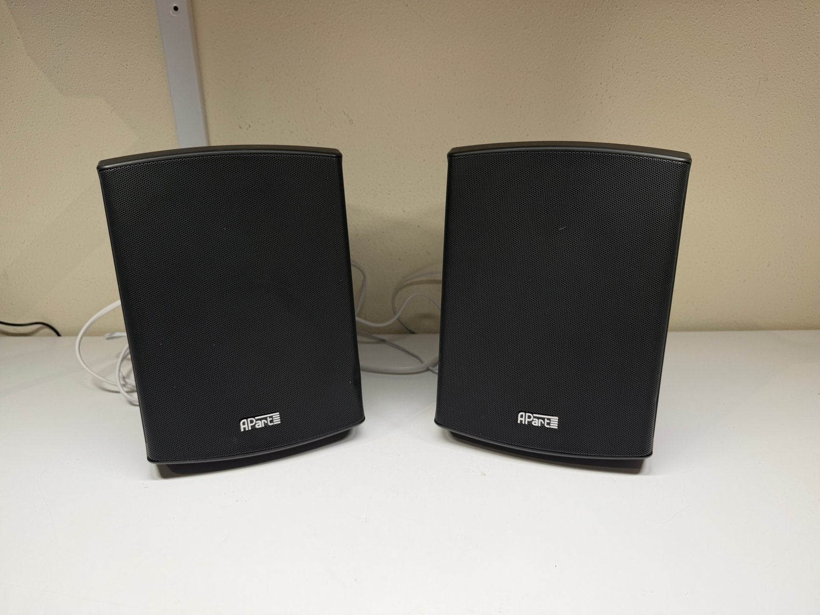 APart SDQ5P Stereo Speakerset - Zwart, Overige merken, Stereo speakers, Gebruikt, Inclusief kabels