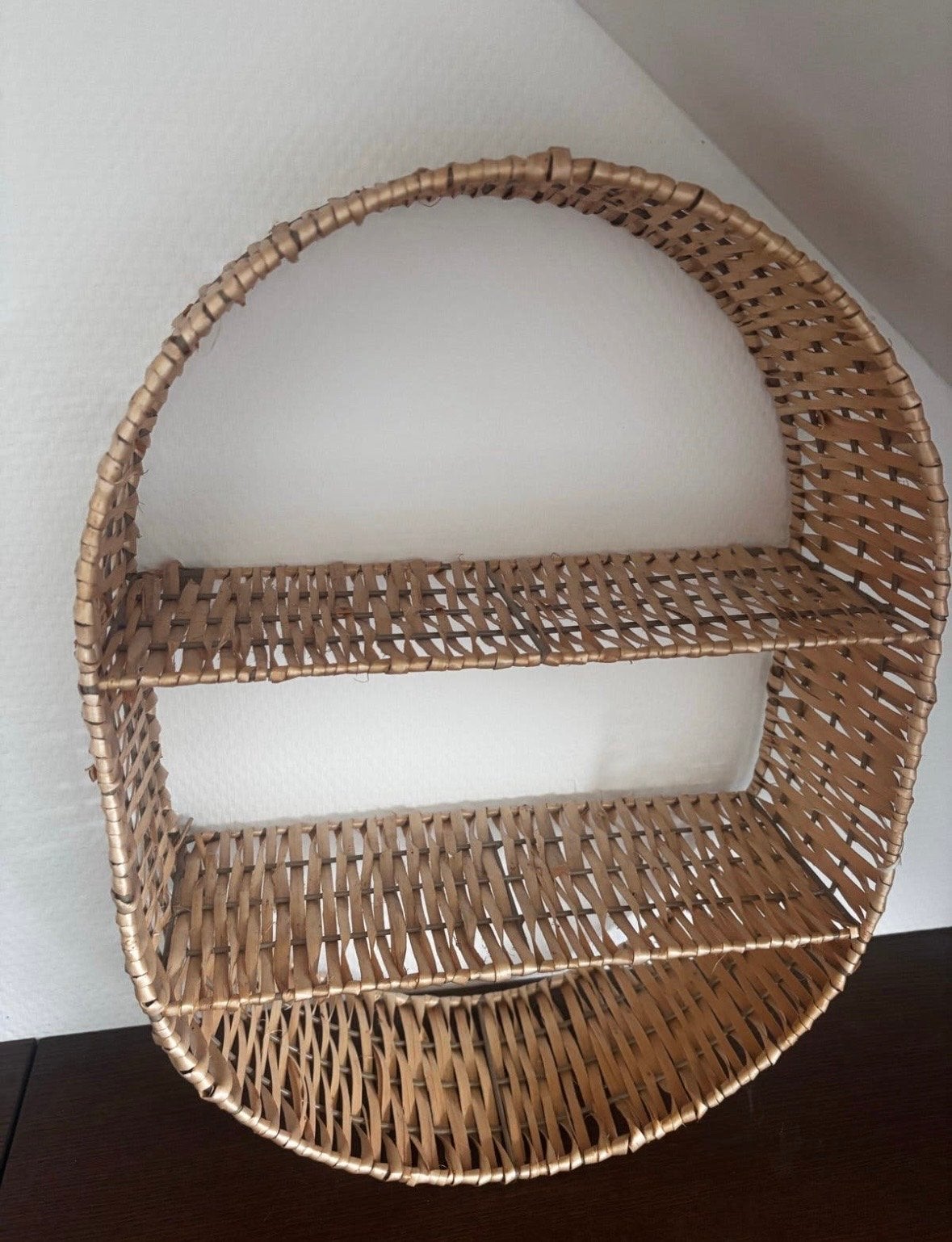 Mooi Rotan Wandrek met Twee Planken, Ophalen, Gebruikt