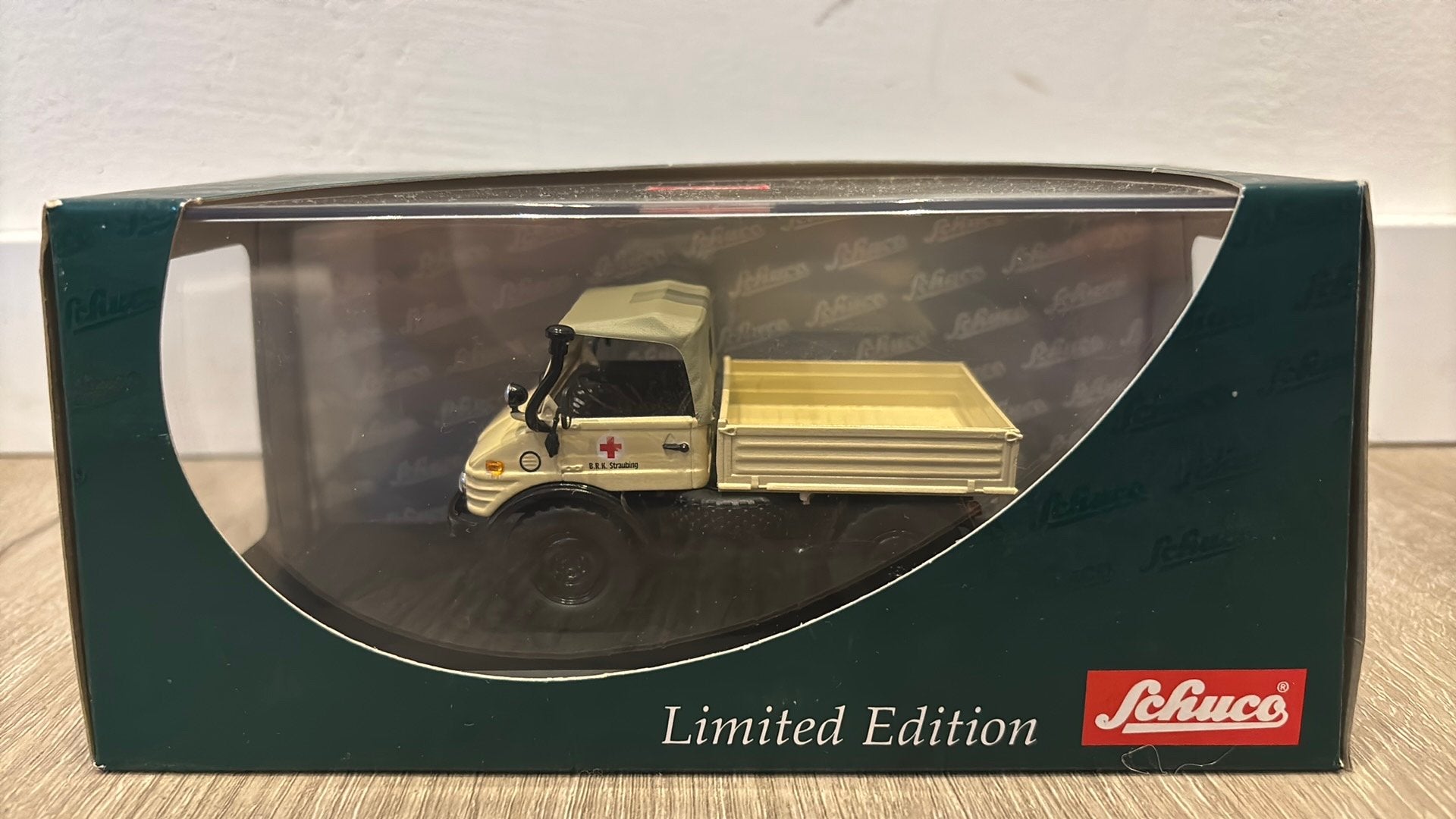 Mercedes Benz Unimog 406, Ophalen of Verzenden, Zo goed als nieuw, Schuco