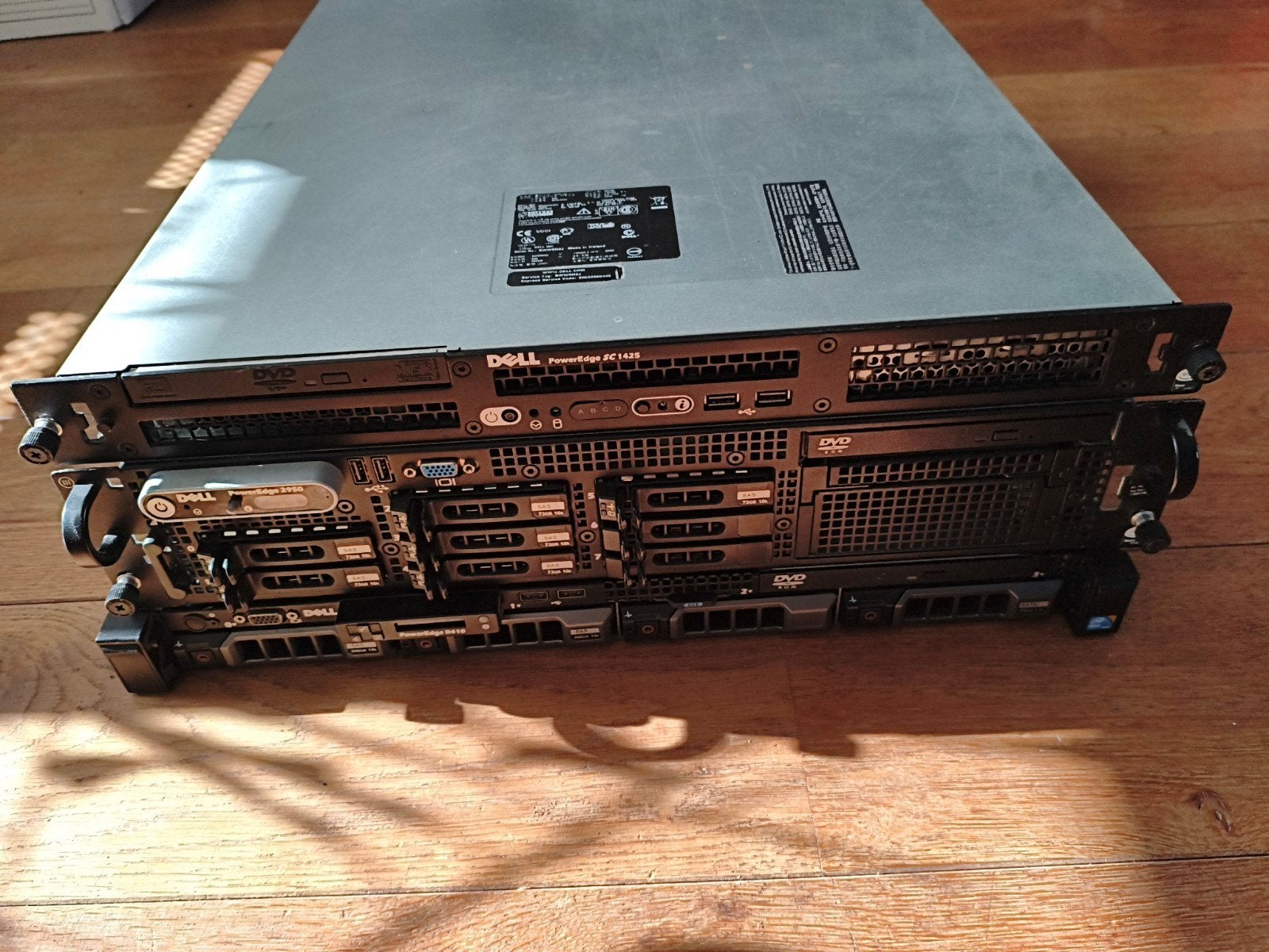 Dell PowerEdge Servers: R410, 2950, SC1425, Ophalen, Gebruikt, Hot swappable onderdelen, Onbekend