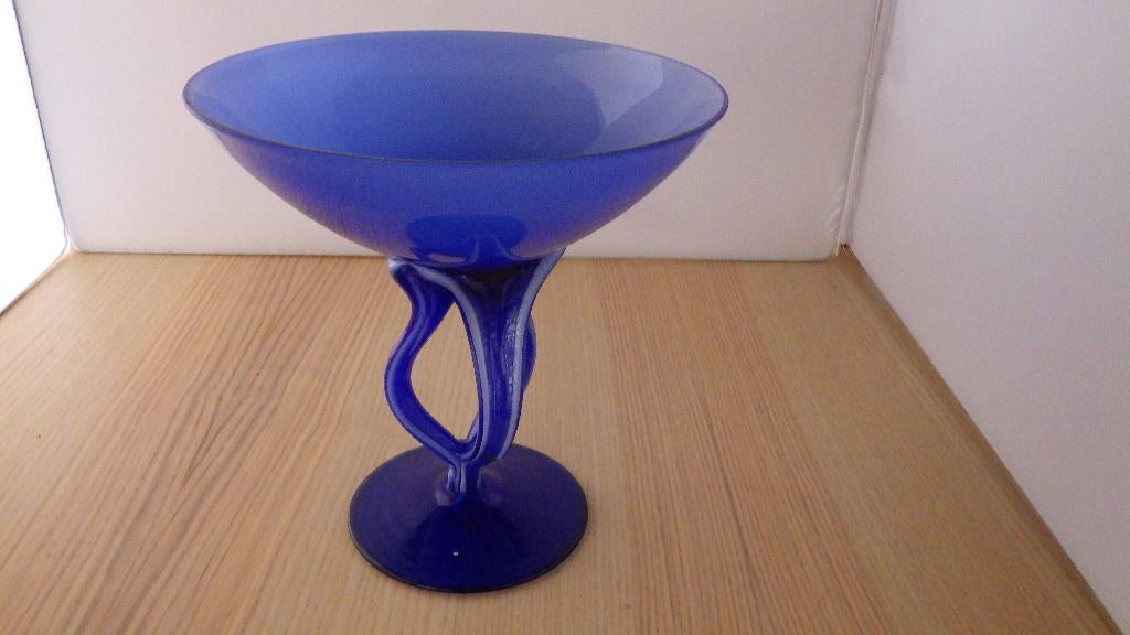 prachtige blauwe schaal van glas op voet, Ophalen of Verzenden, Overige typen