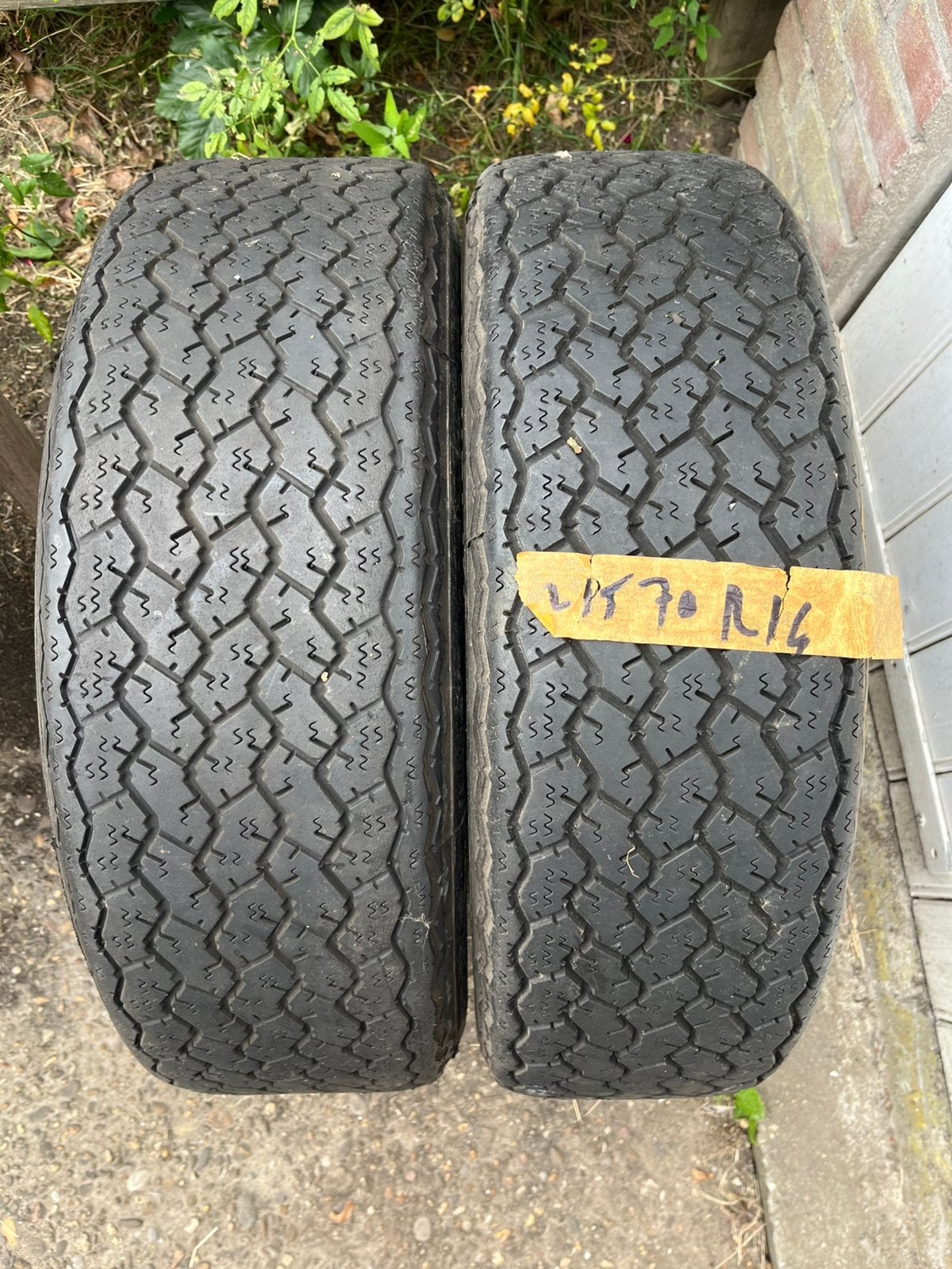 Classic car Banden 215/70 R14 Alfa Montreal/Ferrari, Ophalen