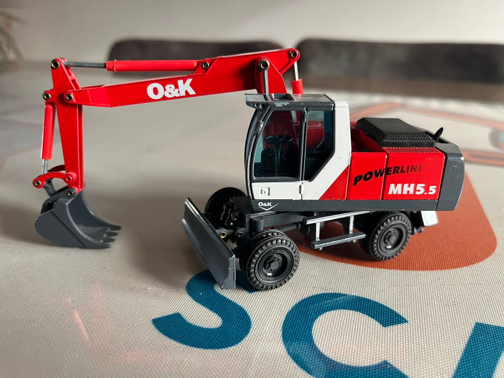 O & K MH 5.5 mobiele kraan NZG 492, Hobby en Vrije tijd, Modelauto's | 1:50, Ophalen of Verzenden, Zo goed als nieuw, Hijskraan, Tractor of Landbouw