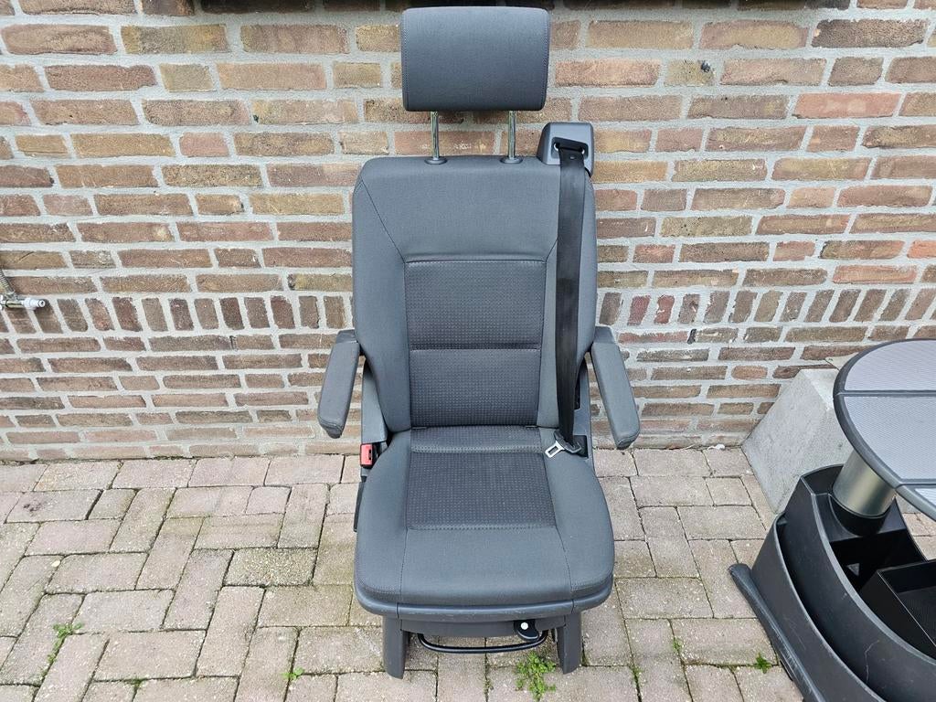 Vw transporter  t5 t6 draaistoel met armsteunen die goed bes, Ophalen, Gebruikt, Volkswagen