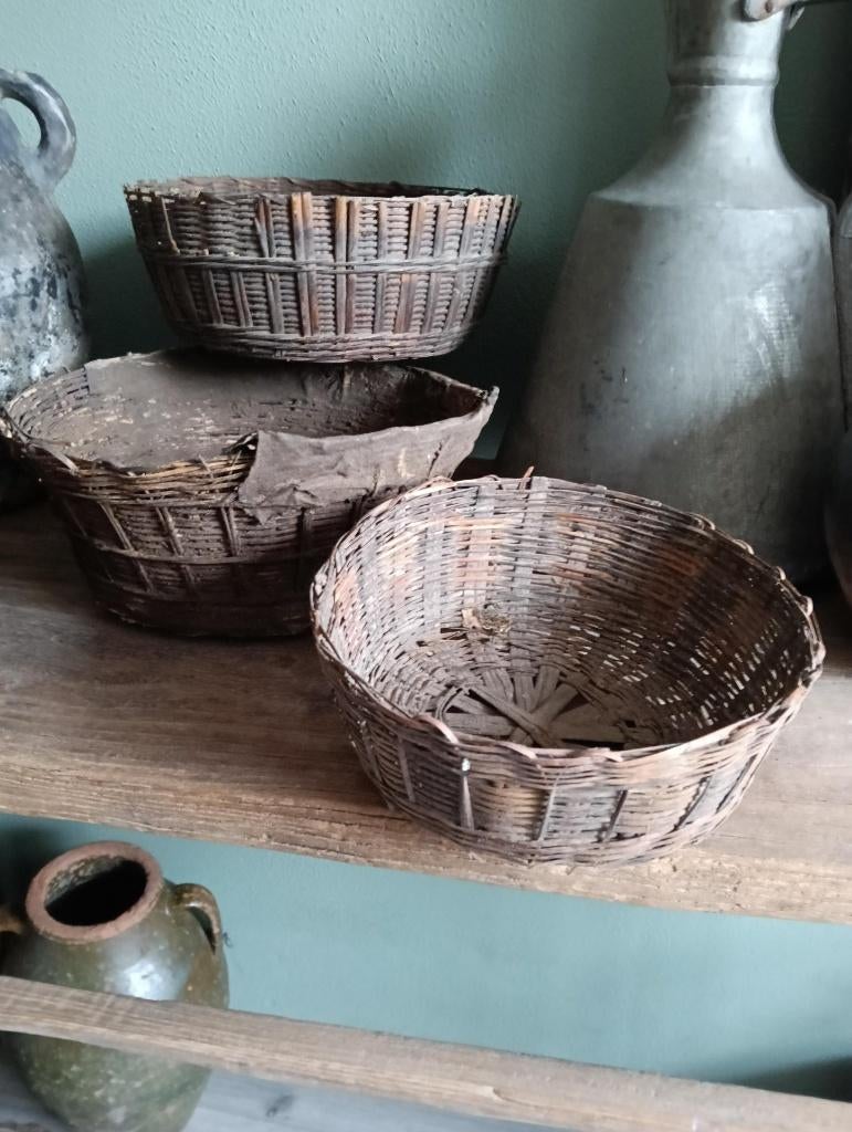 Set van 3 leemmanden / siermanden, Huis en Inrichting, Woonaccessoires | Schalen en Manden, Mand, Rond, Ophalen of Verzenden, Zo goed als nieuw
