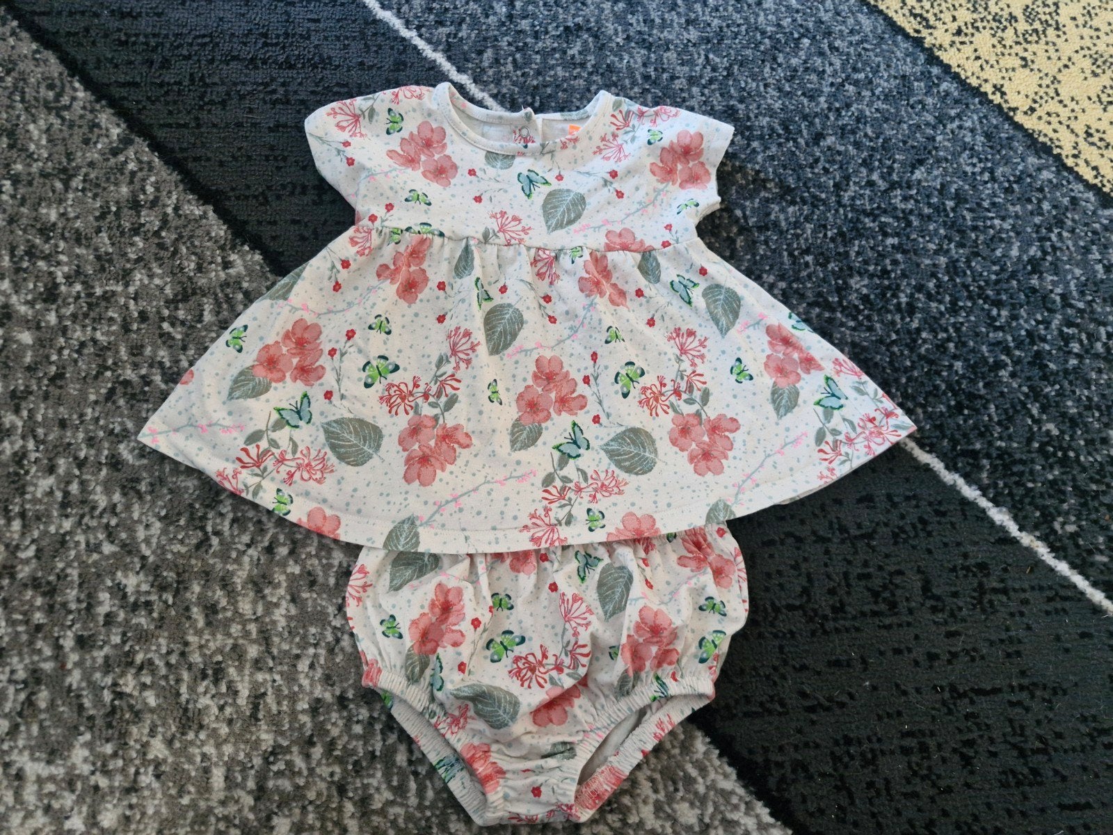 Vlinder jurkje met broekje maat 68, Kinderen en Baby's, Babykleding | Maat 68, Meisje, Jurkje of Rokje, Onbekend, Ophalen of Verzenden