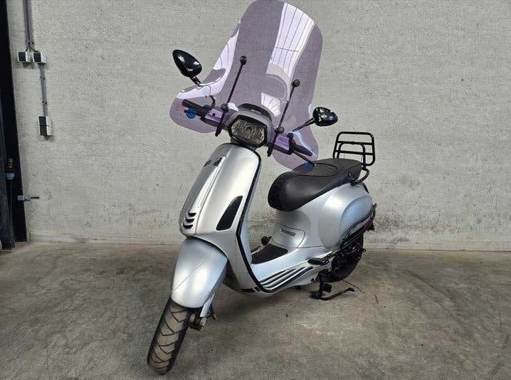 Vespa Sprint 2016 – Blauwe plaat – 8.9xx km, Ophalen, Overige modellen, Zo goed als nieuw, Benzine