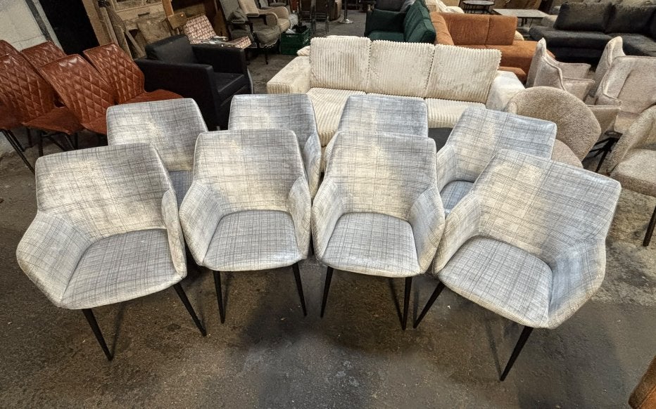 Grijze eetkamerstoelen met zwarte metalen poten (8 stuks), Spaarneweg 75b Cruquius, Ophalen of Verzenden, Zo goed als nieuw, Roxzz design