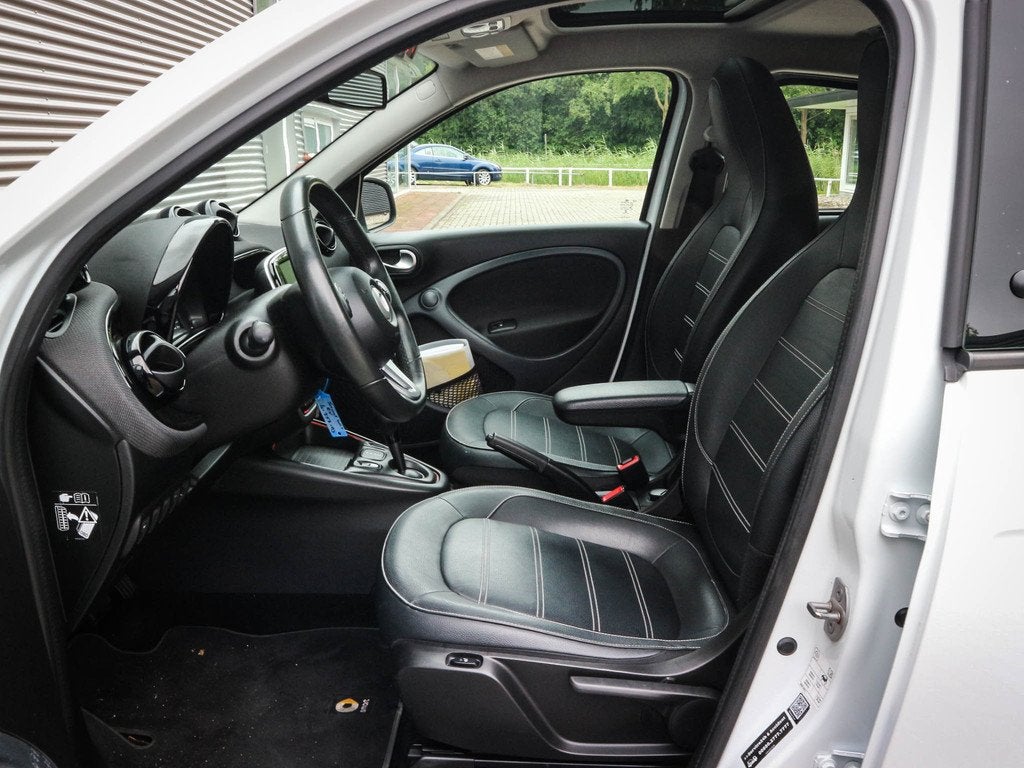Smart Forfour EQ Comfort PLUS 18 kWh | Airco | Cruise | Pano, Auto's, Smart, Automaat, Achterwielaandrijving, 38 min, 43 €/maand