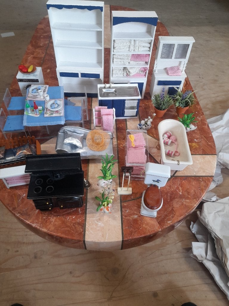 Poppenhuis miniaturen, Verzenden, Poppenhuis
