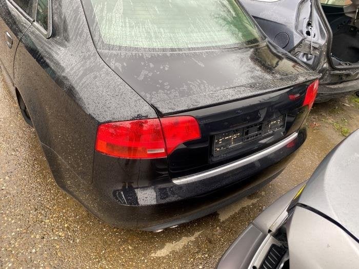 Achterbumper van een Audi A4 (LZ9Y), Gebruikt, -, -, Audi