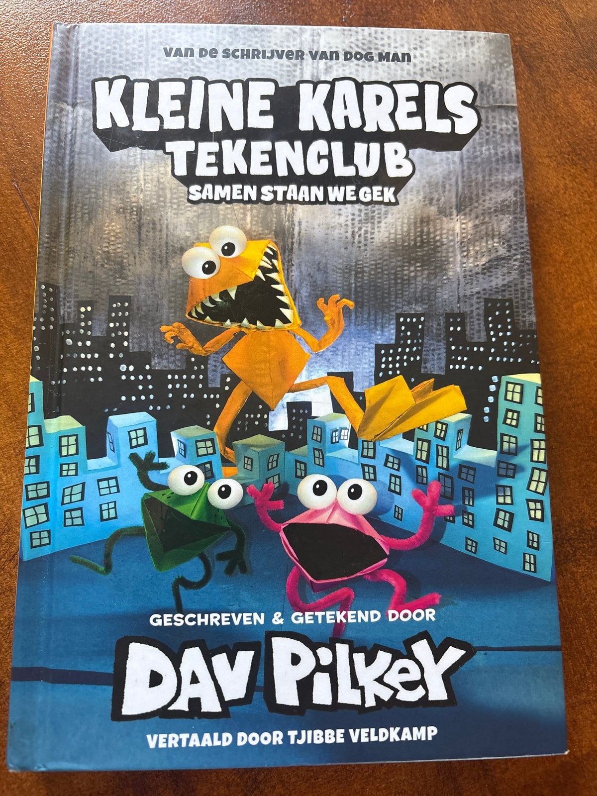 Kleine Karels Tekenclub: Samen staan we gek - Dav Pilkey, Ophalen of Verzenden, Zo goed als nieuw, Fictie algemeen