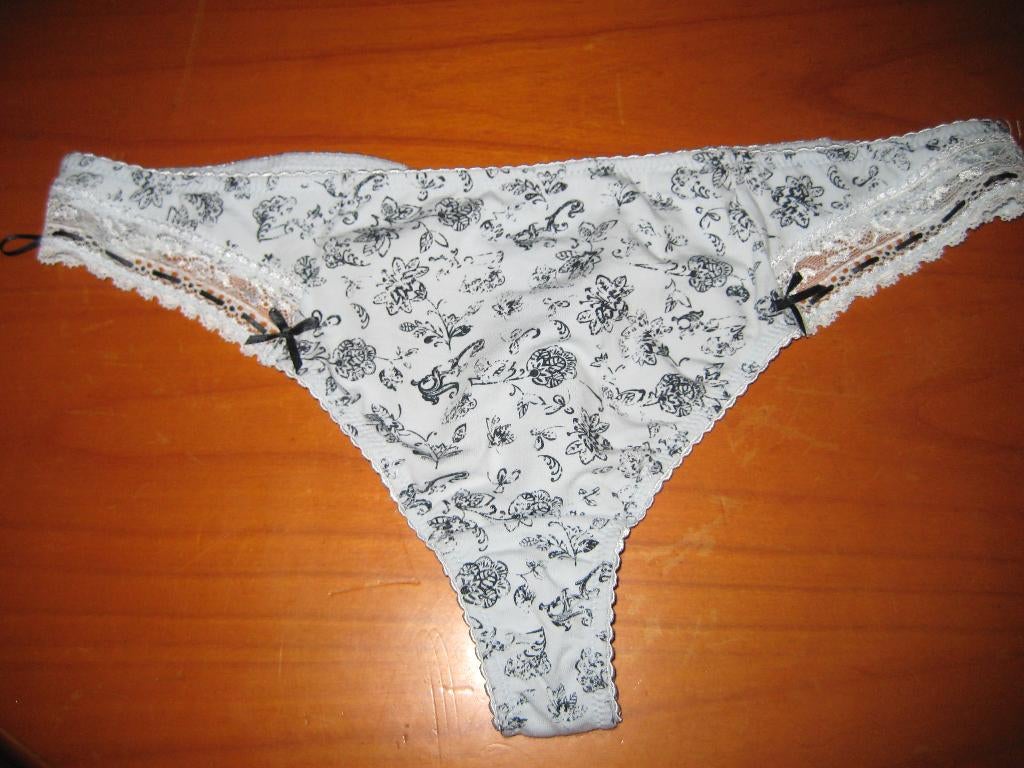 Lichtblauwe string, L 44/46, Skin to Skin, Ophalen of Verzenden, Blauw, String