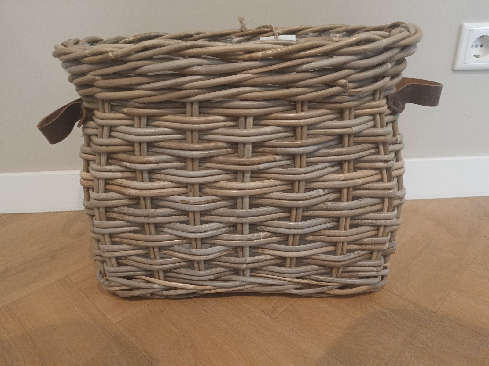 Rieten Mand met Handvatten - 36x44x23 cm, Huis en Inrichting, Ophalen, Mand, Nieuw, Met handvatten