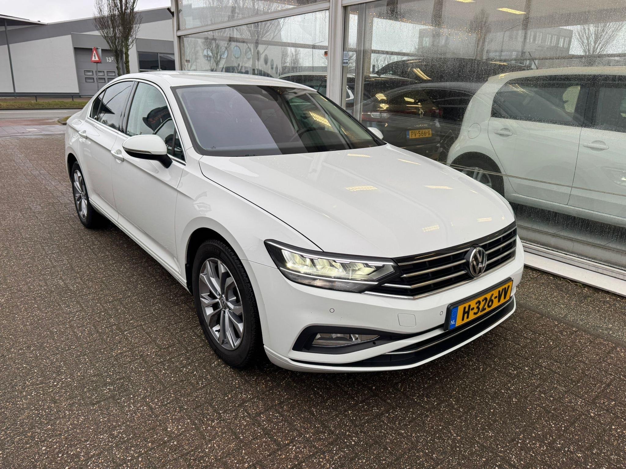 Volkswagen Passat 1.5 TSI Comfort Business | 1e eigenaar | A, Auto's, Stof, 4 cilinders, 150 pk, Verwarmde buitenspiegels