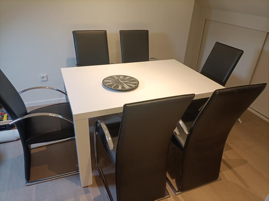 Tafel en zes stoelen, Huis en Inrichting, Tafels | Eettafels, Ophalen of Verzenden