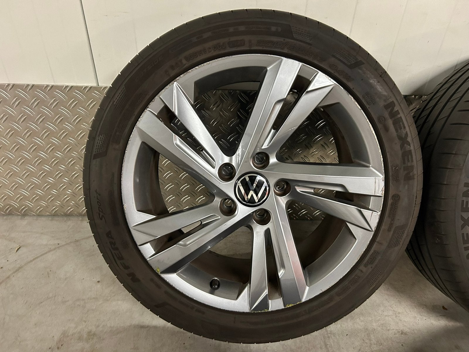 VW Volkswagen Golf 8 VIII 17 inch Valencia zomer 2025/2022, Auto-onderdelen, Banden en Velgen, Ophalen, Gebruikt, Banden en Velgen