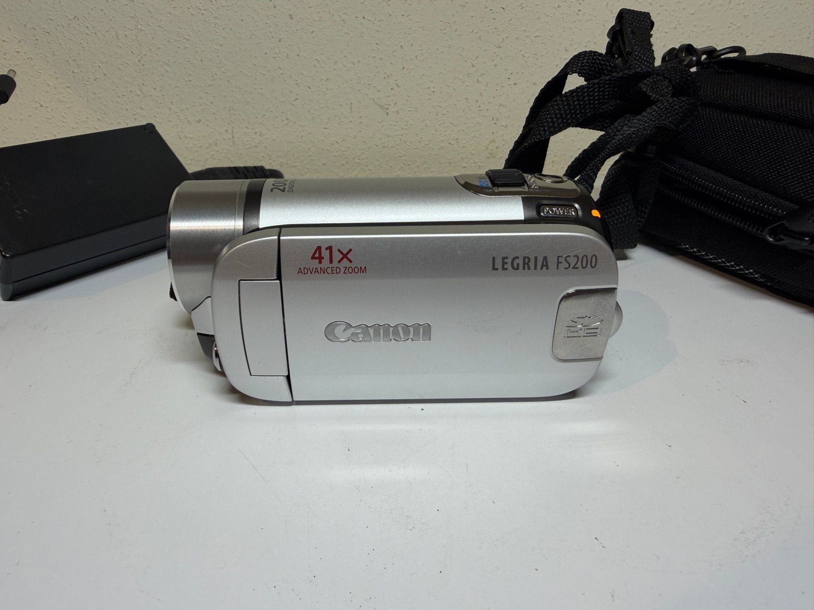 Canon Legria FS200 Camcorder - Compacte Digitale Videocamera, Gebruikt, Canon, 20x of meer, Overige soorten